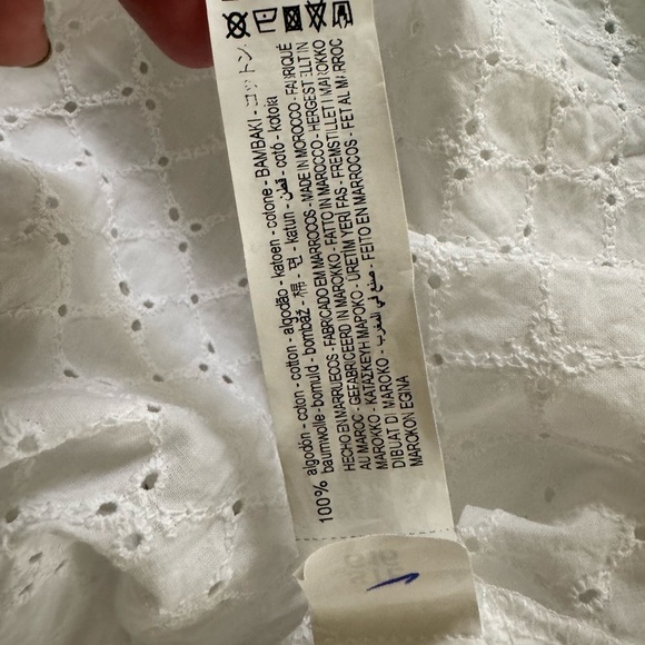 White Eyelet Zara Cropped Blouse w/ pearlized buttons - Picture 8 of 9